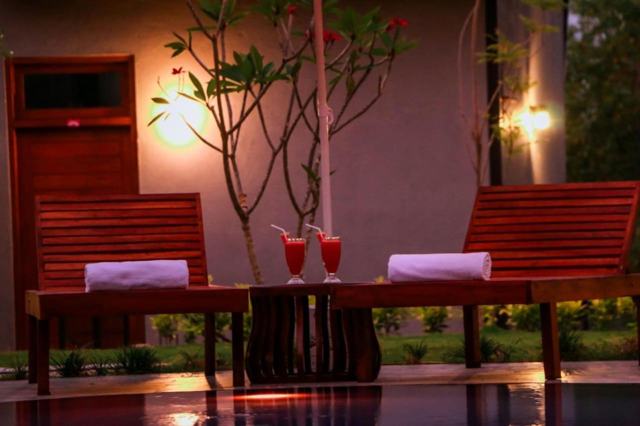 Senu Lagoon Villa Tangalle Exterior photo