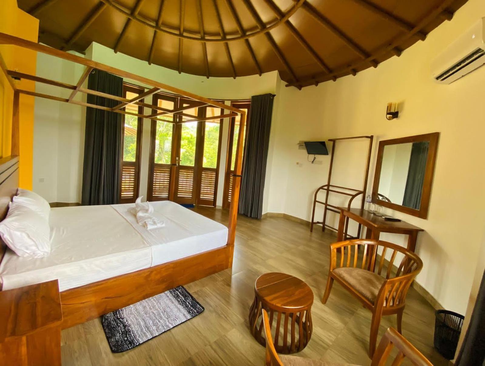Senu Lagoon Villa Tangalle Exterior photo
